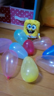 �{�u�ɌQ���鐅���D